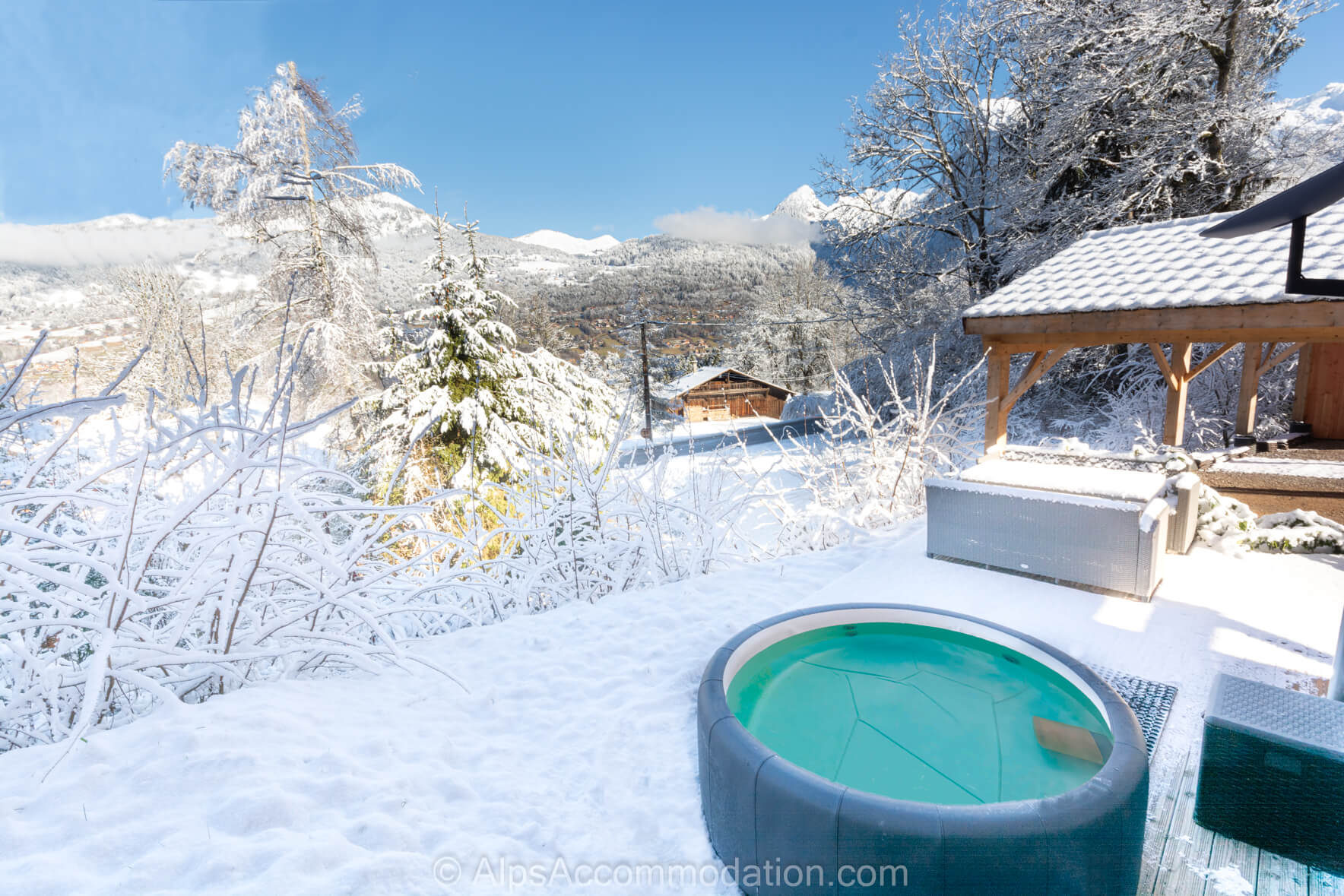 Apartment Gifframa Samoëns - Stunning views from the private hot tub