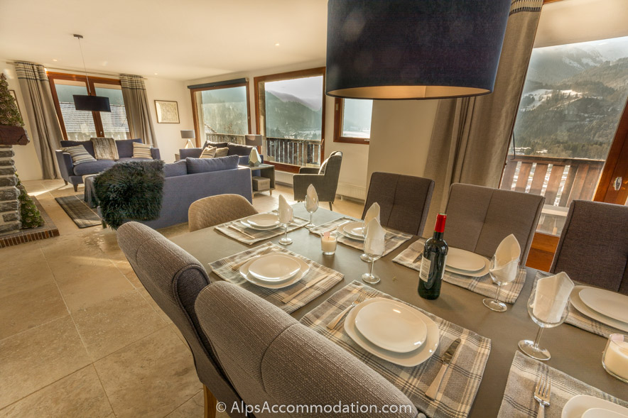 Chalet Falconnières Samoëns - Wonderful open plan living and dining area with inspirational views